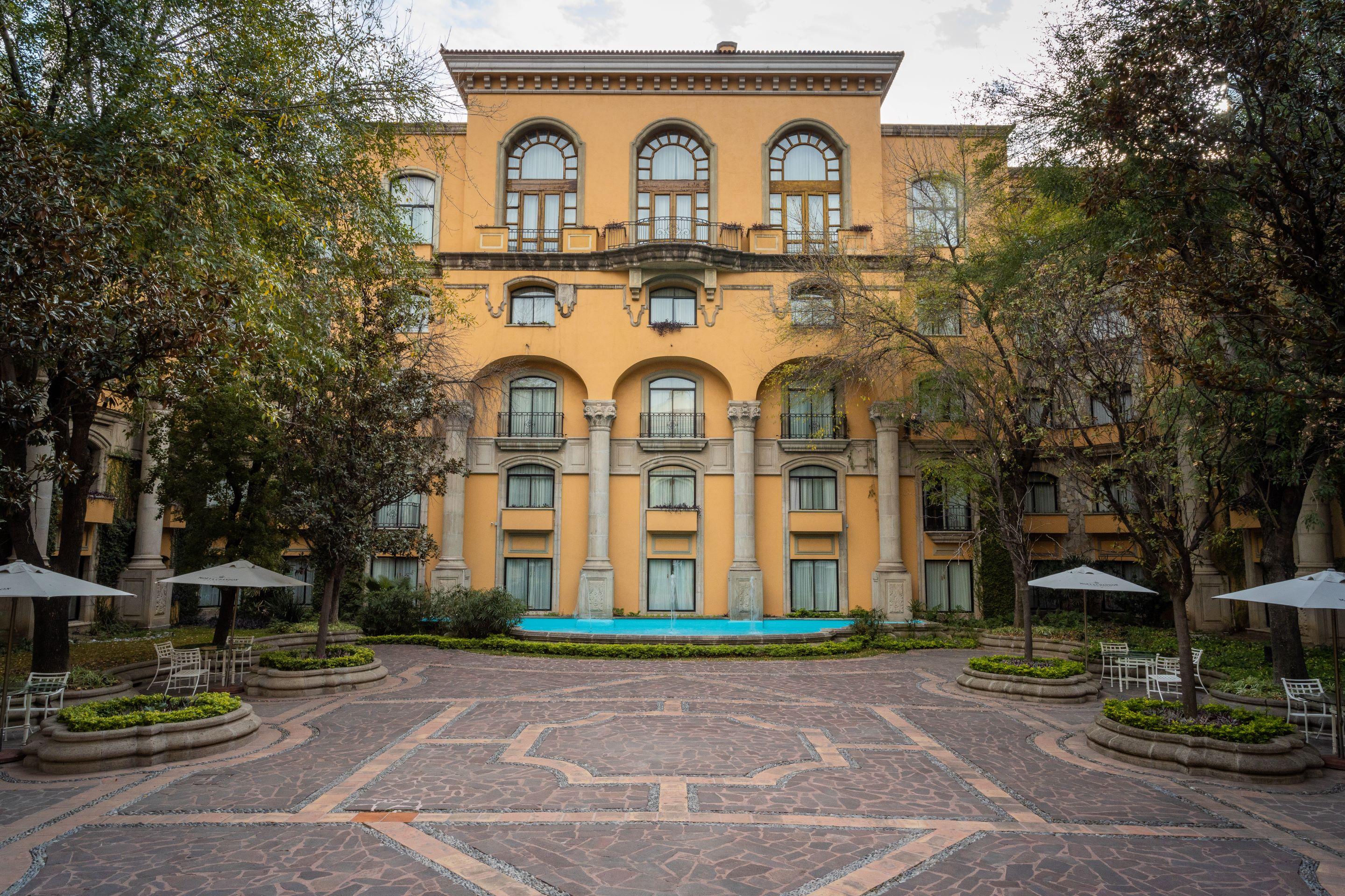 Отель Quinta Real Monterrey San Pedro Garza Garcia Экстерьер фото